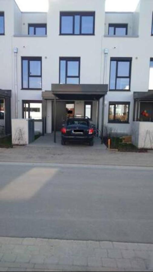 Privat Zimmer Richtung Messe Ганновер Екстер'єр фото